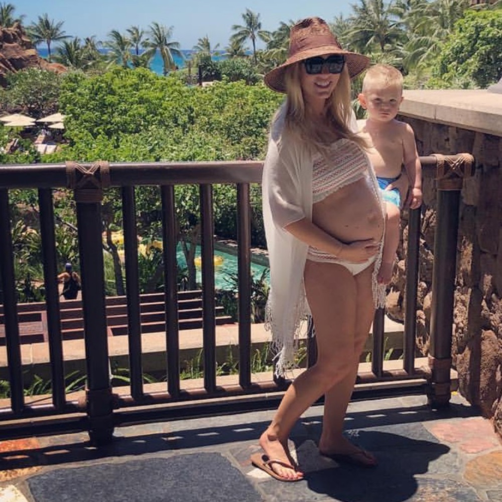 Hinge cream cover up